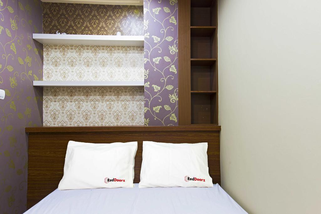 Hotel Reddoorz @ Tebet Asem Baris Jakarta Exterior foto