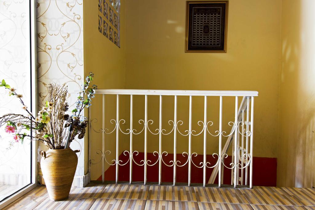 Hotel Reddoorz @ Tebet Asem Baris Jakarta Exterior foto