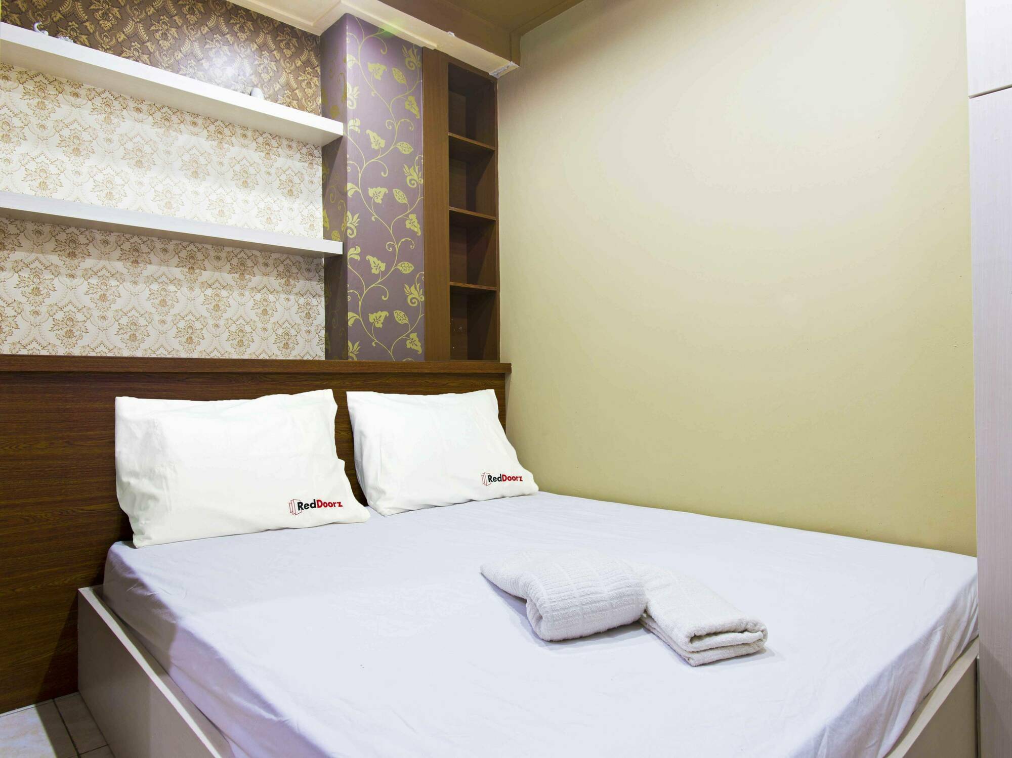 Hotel Reddoorz @ Tebet Asem Baris Jakarta Exterior foto